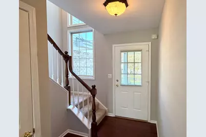 166 Avalon Court #166, Roselle, IL 60172 - Photo 2