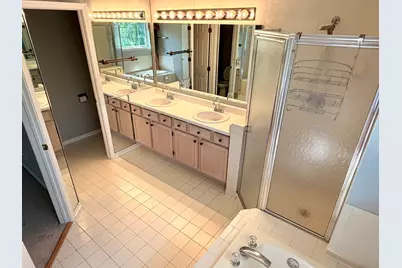166 Avalon Court #166, Roselle, IL 60172 - Photo 16