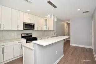 336 E Russell St, Barrington, IL 60010 - Photo 2