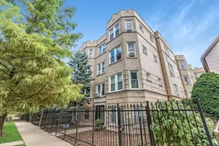 2839 N Sawyer Ave, Chicago, IL 60618 - Photo 1