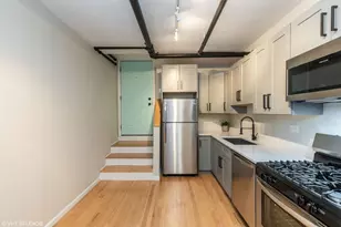 2839 N Sawyer Ave, Chicago, IL 60618 - Photo 4