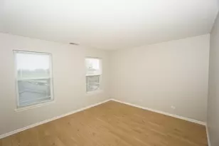 2017 Grayhawk Dr, Aurora, IL 60503 - Photo 10