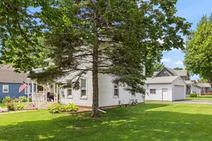 221 Castle St, Sandwich, IL 60548 - Photo 4