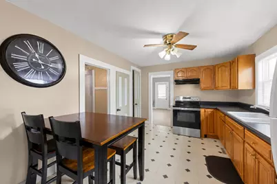 221 Castle Street, Sandwich, IL 60548 - Photo 8
