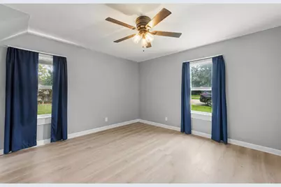 221 Castle Street, Sandwich, IL 60548 - Photo 10