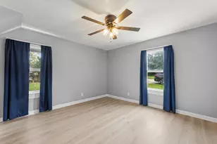 221 Castle St, Sandwich, IL 60548 - Photo 10
