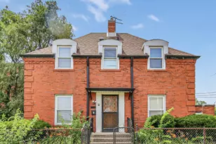 7450 S Euclid Pkwy, Chicago, IL 60649 - Photo 1