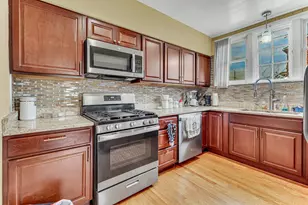 7450 S Euclid Pkwy, Chicago, IL 60649 - Photo 6