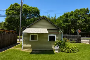 11144 S Green Bay Ave, Chicago, IL 60617 - Photo 10