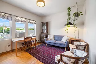 3548 W Belle Plaine Ave, Chicago, IL 60618 - Photo 8
