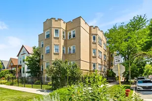 3548 W Belle Plaine Ave, Chicago, IL 60618 - Photo 1