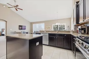 2747 Northmoor Dr, Naperville, IL 60564 - Photo 10