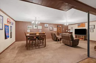 511 N Grove St, Colfax, IL 61728 - Photo 32