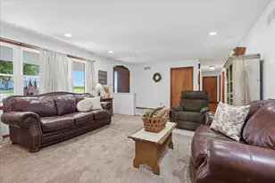 511 N Grove St, Colfax, IL 61728 - Photo 4