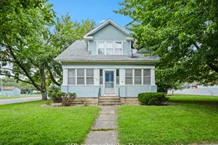 502 E 4th St, Momence, IL 60954 - Photo 1