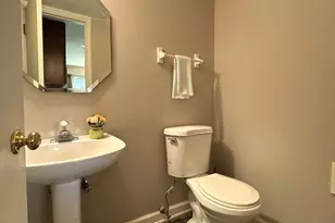 1139 Wickfield Ct, Naperville, IL 60563 - Photo 10