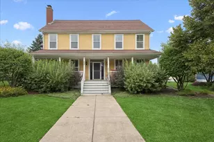 634 Indian Path Rd, Grayslake, IL 60030 - Photo 1