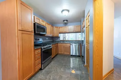 754 Savannah Lane, Crystal Lake, IL 60014 - Photo 2