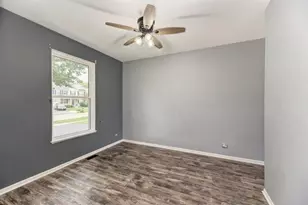 2322 Pagosa Springs Dr, Aurora, IL 60503 - Photo 12