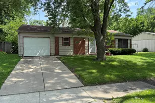 2059 215th Pl, Sauk Village, IL 60411 - Photo 2