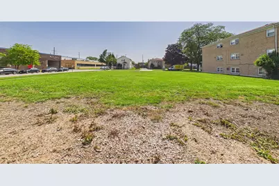 1638 N 32nd Avenue, Melrose Park, IL 60160 - Photo 4