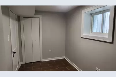 827 W 33rd Place #GRB, Chicago, IL 60608 - Photo 10