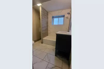 827 W 33rd Place #GRB, Chicago, IL 60608 - Photo 6