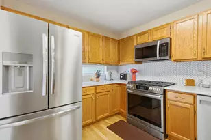 14 W Country Walk Dr, Round Lake Beach, IL 60073 - Photo 10