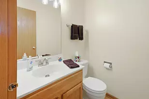 14 W Country Walk Dr, Round Lake Beach, IL 60073 - Photo 20