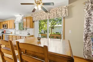 14 W Country Walk Dr, Round Lake Beach, IL 60073 - Photo 14
