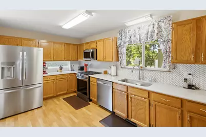 14 W Country Walk Drive, Round Lake Beach, IL 60073 - Photo 12
