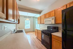 2239 Reflections Dr, Aurora, IL 60502 - Photo 6