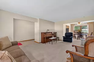 3300 Pinecrest Dr, Joliet, IL 60435 - Photo 4