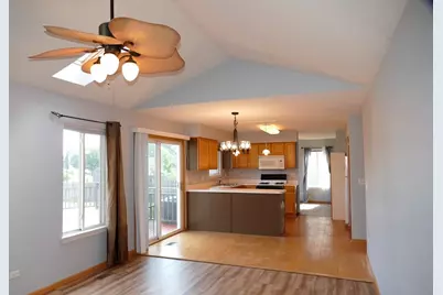 2551 Smithfield Lane, Aurora, IL 60504 - Photo 8