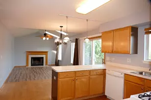 2551 Smithfield Ln, Aurora, IL 60504 - Photo 10