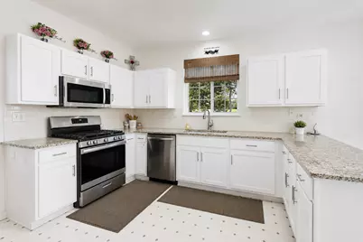 1819 Krowka Drive, Des Plaines, IL 60018 - Photo 10