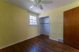 425 S Clarendon Ave, Addison, IL 60101 - Photo 18