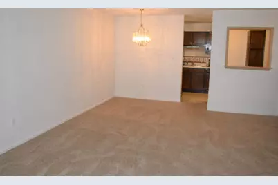2200 S Stewart Avenue #1C, Lombard, IL 60148 - Photo 4