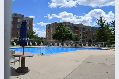 2200 S Stewart Avenue #1C, Lombard, IL 60148 - Photo 10