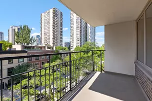 88 W Schiller St, Chicago, IL 60610 - Photo 18