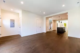 2832 W Wilcox St, Chicago, IL 60612 - Photo 12
