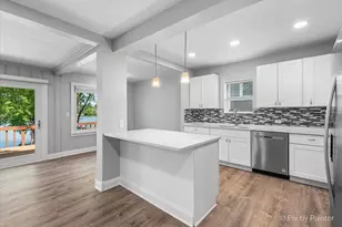 24060 N Lakeside Dr, Lake Zurich, IL 60047 - Photo 8