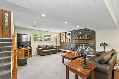 101 S Cedarcrest Drive, Schaumburg, IL 60193 - Photo 24