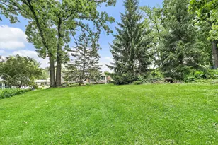 101 S Cedarcrest Dr, Schaumburg, IL 60193 - Photo 34