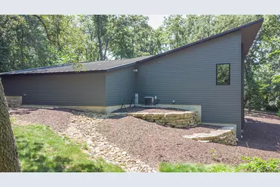 8383 W Mound Road, Lena, IL 61048 - Photo 4