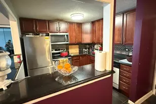 2005 S Finley Rd, Lombard, IL 60148 - Photo 8