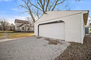 201 W Chestnut St, Fairbury, IL 61739 - Photo 10
