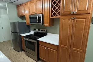 6000 Oakwood Dr, Lisle, IL 60532 - Photo 10