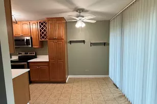 6000 Oakwood Dr, Lisle, IL 60532 - Photo 14