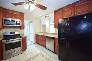 8999 Kennedy Dr, Des Plaines, IL 60016 - Photo 8